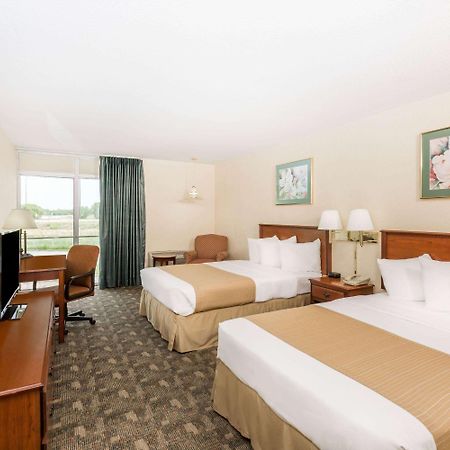 Days Inn By Wyndham Grand Island I-80 Doniphan Экстерьер фото