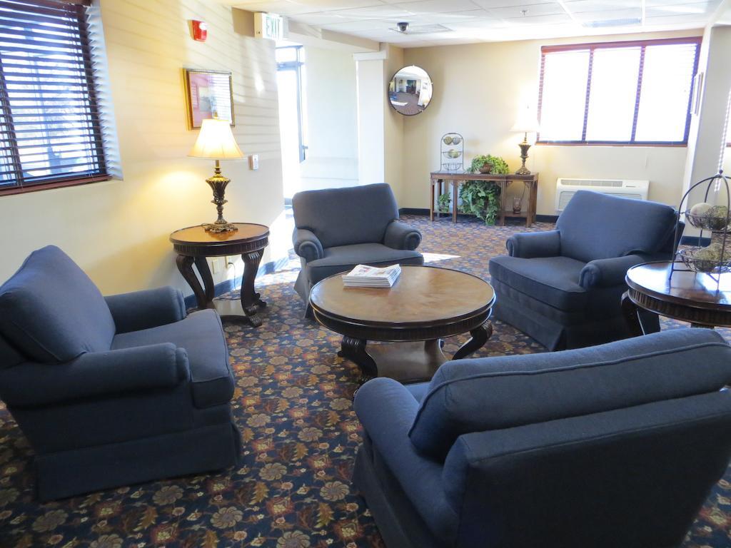 Days Inn By Wyndham Grand Island I-80 Doniphan Экстерьер фото
